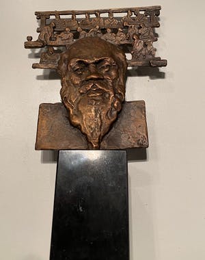 Eric Claus - Socrates filosoof met gifbeker kopen? Bied vanaf 200!