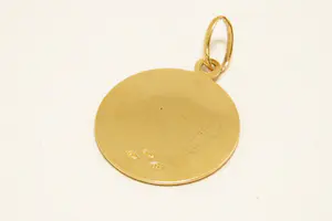 91- Fraai gedetailleerde 18 Krt geel-gouden hanger met Michelangelo engeltje kopen? Bied vanaf 190!