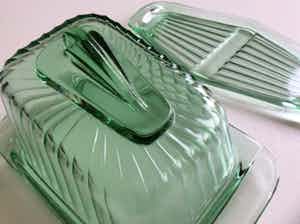 Royal Leerdam - Neerlandia kaasslede en onderschotel verkocht voor € 30!