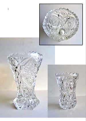 Val-Saint-Lambert - 2 Vazen - Zware kwaliteit - Handgeslepen Loodkristal - Fraaie lichtvangers verkocht voor € 10!