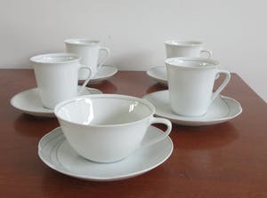 Hutschenreuther - Vijf kop- en schotels Maxim's Paris decor Marquis ontwerp Pierre Cardin kopen? Bied vanaf 25!