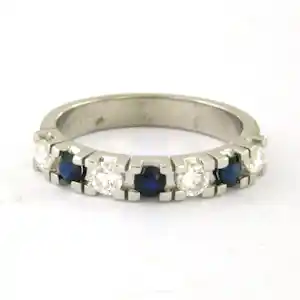 14k wit gouden ring bezet met saffier en briljant geslepen diamant tot. 0.48ct kopen? Bied vanaf 760!