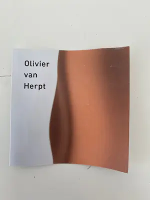 Olivier van Herpt - Uniek porseleinen vaasje "Dune". kopen? Bied vanaf 90!