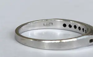 14 kt witgouden rijring met diamanten kopen? Bied vanaf 400!