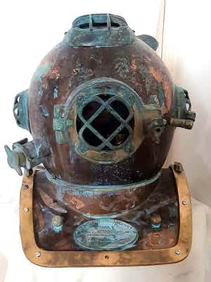 Vintage USA Submariner Helmet verkocht voor € 1!