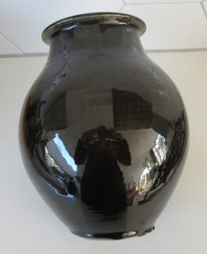 Niet of onleesbaar gesigneerd - Studio keramische donkergroen geglazuurde vaas kopen? Bied vanaf 10!