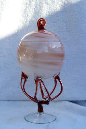 Niet of onleesbaar gesigneerd - Prachtige Grote Design Handgeblazen Kristallen Bonbonniere (20e eeuw) (1) verkocht voor € 1!