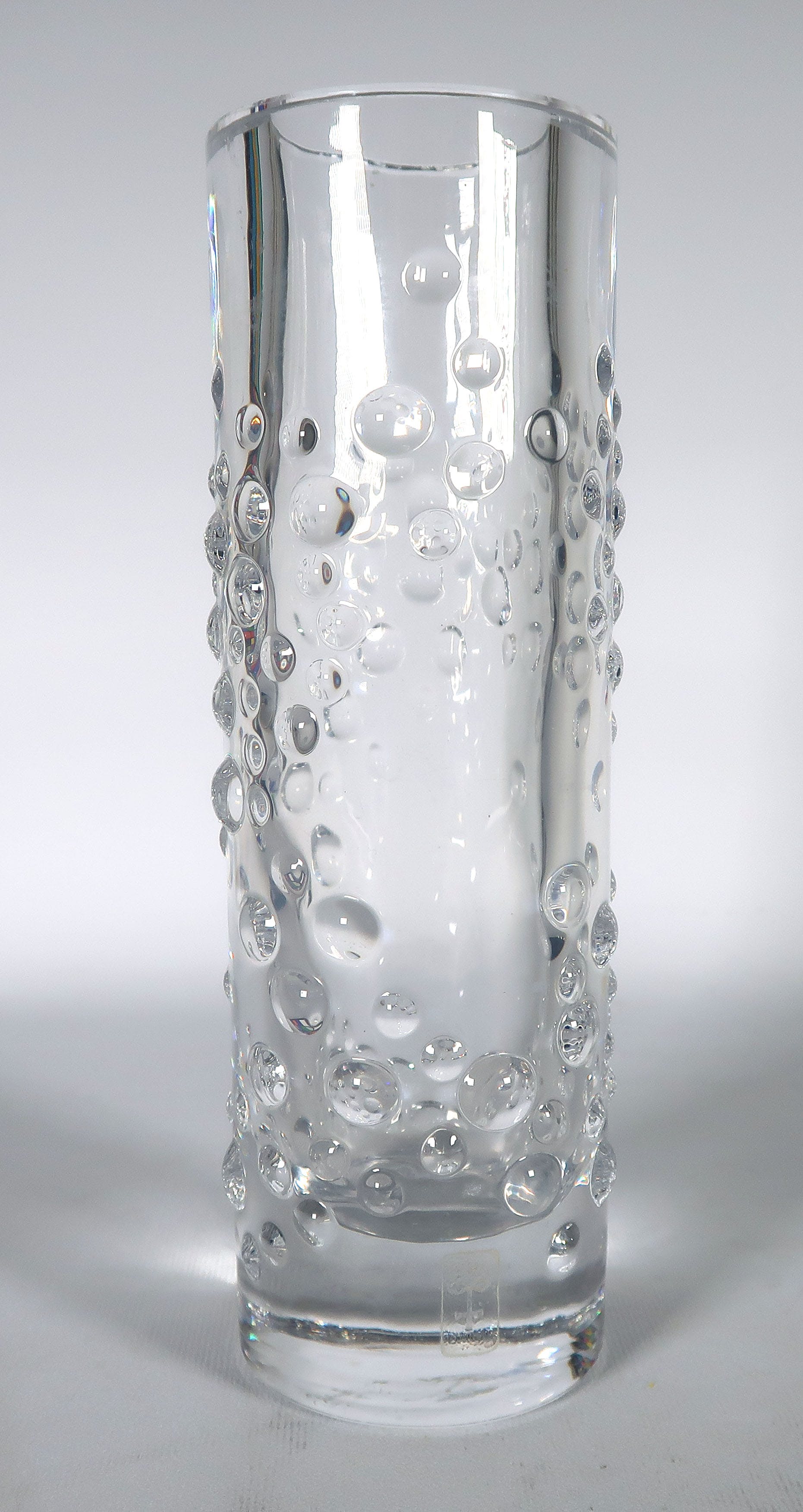 Bengt Edenfalk - Glas, Cilindrische vaas met noppen verkocht voor € 20!