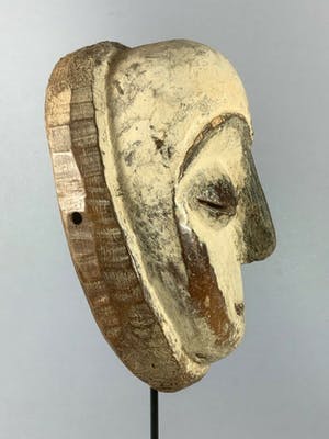 Dogon - 200356 - Old African Tribal used mask from the Galoa - Gabon. kopen? Bied vanaf 35!