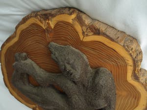 Klaas Pijlman - Liggend naakt – Chamotte / Aardewerk op hout – ca 1979 kopen? Bied vanaf 50!