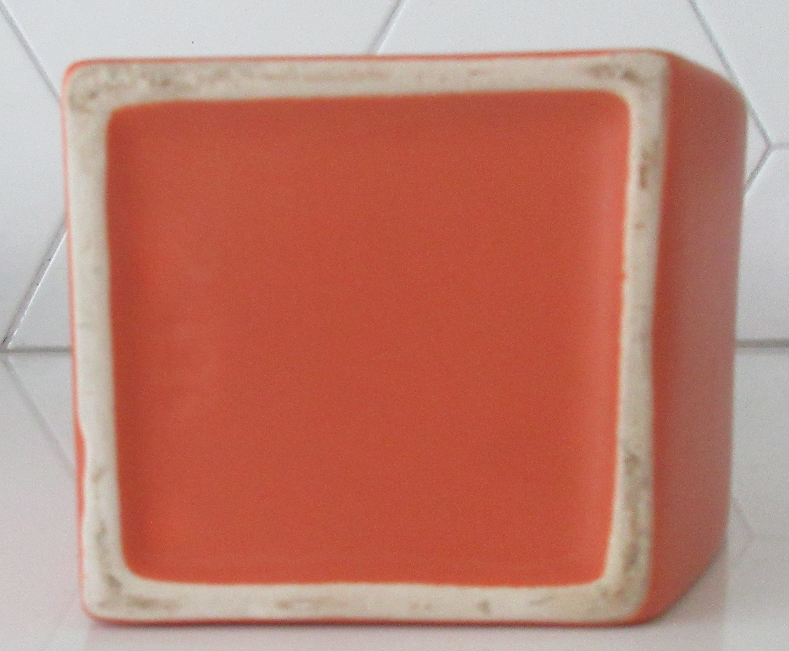 Niet of onleesbaar gesigneerd - Twee eighties platelen design vazen kopen? Bied vanaf 1!