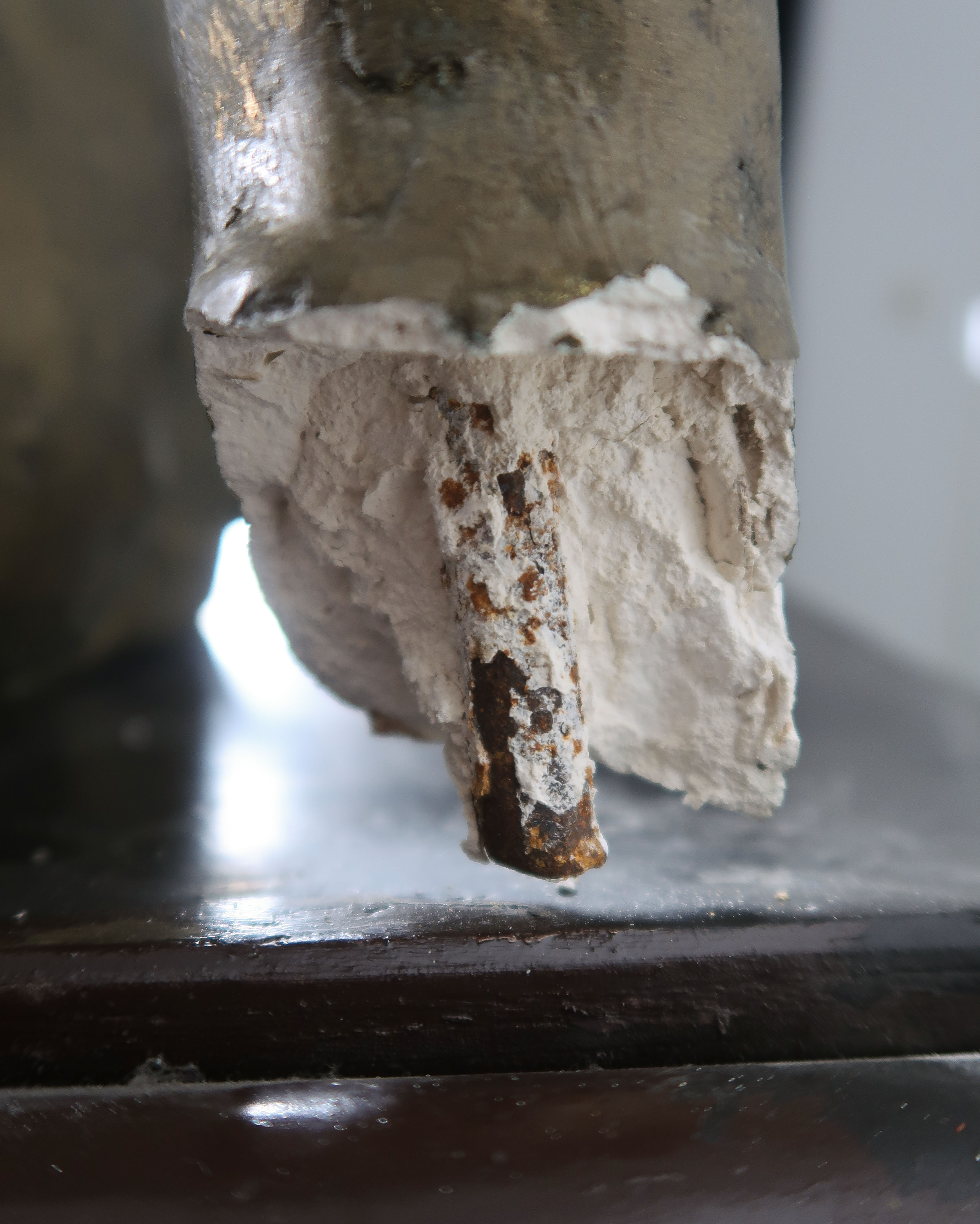 Toon Gielen - Beschilderd gips, Zittende naakte vrouw op kruk kopen? Bied vanaf 1!