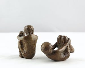 Brons (Onbekend) - Twee bronzen spelende kinderen kopen? Bied vanaf 1!