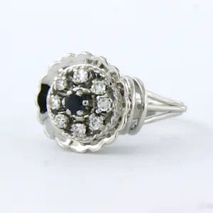 18k witgouden ring bezet met saffier en single cut geslepen diamanten tot. 0,25c kopen? Bied vanaf 750!