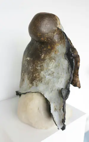 Erik Dejonckheere - Keramiek, Gehavende vrouw na oorlogstijd kopen? Bied vanaf 400!