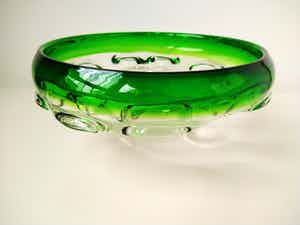 Josef Hospodka - zware glazen kom met groene rand verkocht voor € 50!