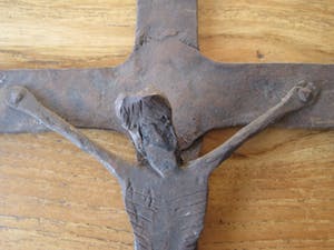 Heiligenbeeld - Smeedijzeren Christus aan het kruis. kopen? Bied vanaf 45!