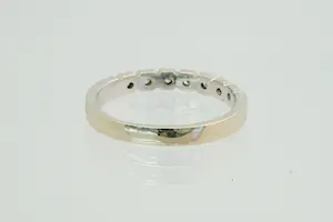 8 - Elegante 14Kt wit goud & diamanten ring met 7 briljanten ca. 0.25ct diamant kopen? Bied vanaf 220!