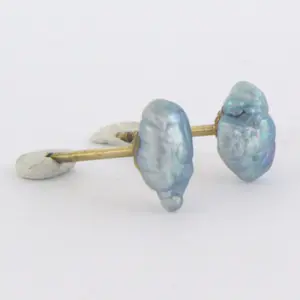 Gele oorknoppen (BWG) met blauwe baroque parels kopen? Bied vanaf 40!