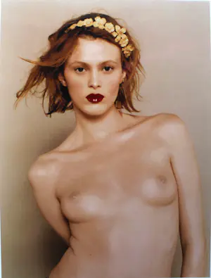 Bettina Rheims - Karen Elson Vetue d'Une Couronne de Fleurs, 2000 kaufen? Bieten Sie von 90!