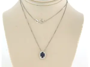 14k gouden collier en entourage hanger met saffier en briljant geslepen diamant kopen? Bied vanaf 220!