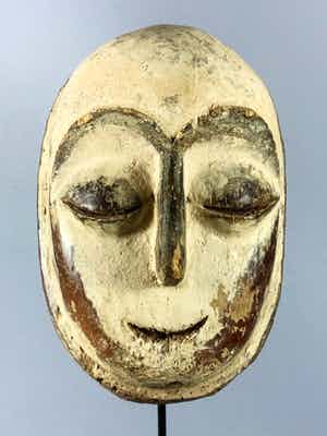 Dogon - 200356 - Old African Tribal used mask from the Galoa - Gabon. verkocht voor € 35!