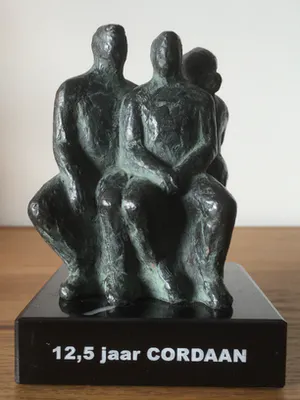 Karin Beek - Samen op de bank kopen? Bied vanaf 69!