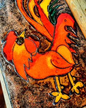 Ruscha - Wandbild Keramikplatte Bunter Hahn Handbemalt aus den 60er/70er Jahren kopen? Bied vanaf 89!