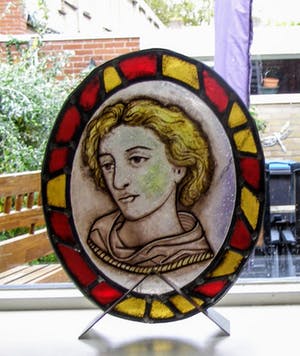 Annelies van Loenhout - gebrandschilderde ovale raamhanger glas in lood kopen? Bied vanaf 30!