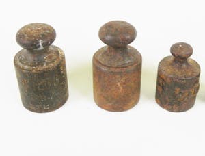 Curiosa - 2 blokken met serie gewichten en 7 losse gewichten kopen? Bied vanaf 1!