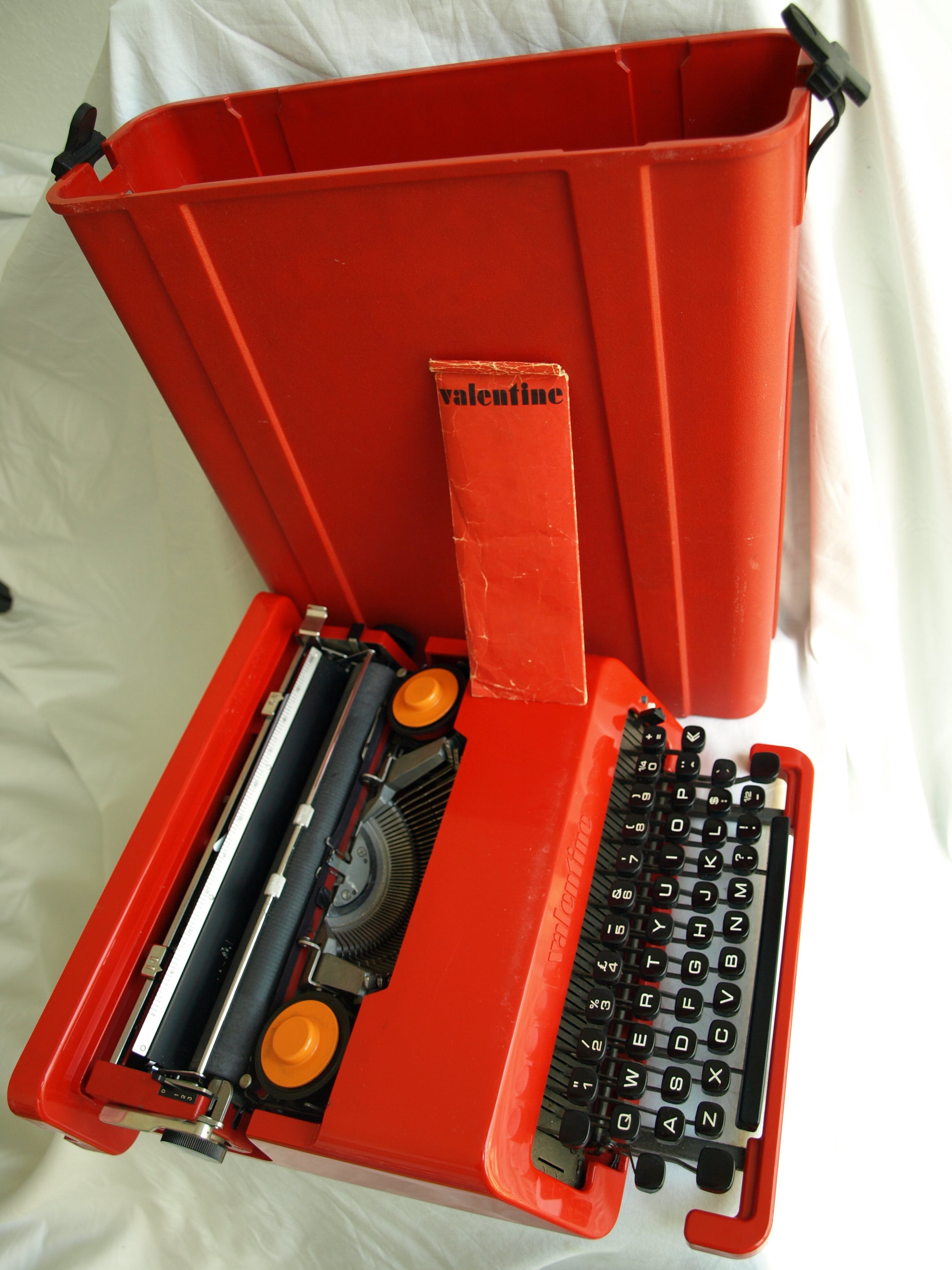 Ettore Sottsass - Valentine portable typewriter voor Olivetti – Italië 1969 kopen? Bied vanaf 75!