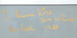 Diederik Van Apple - – I Wanna Kiss You in Paris – Druck auf Aluminium kopen? Bied vanaf 600!