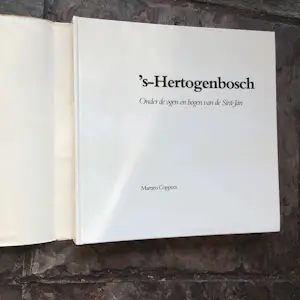 AcheterMartien Coppens - ‘s-Hertogenbosch, onder de ogen en bogen van de stad.? Enchérissez de 20!