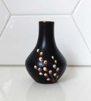 Plateelbakkerij Flora - Bibelot platelen vaasje decor Lente verkocht voor € 18!