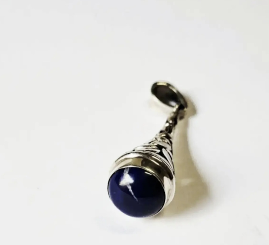 Buy Nieuwe zilveren Byzantijnse Bungel hanger , met lapis lazuli? Bid from 60!
