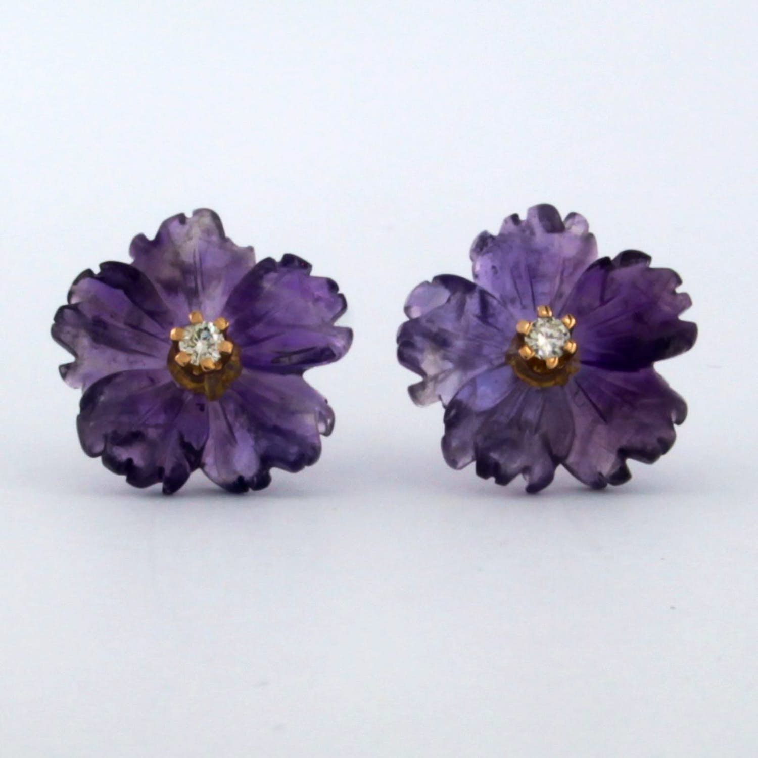 18k rose gouden oorknoppen met amethist en briljant geslepen diamant 0.08 ct kopen? Bied vanaf 185!