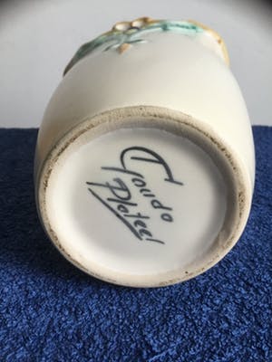 Plateelbakkerij Zuid-Holland - Vaas met vlinder kopen? Bied vanaf 55!