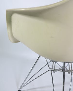 Ray en Charles Eames - Vier DAR stoelen door Vitra kopen? Bied vanaf 1!