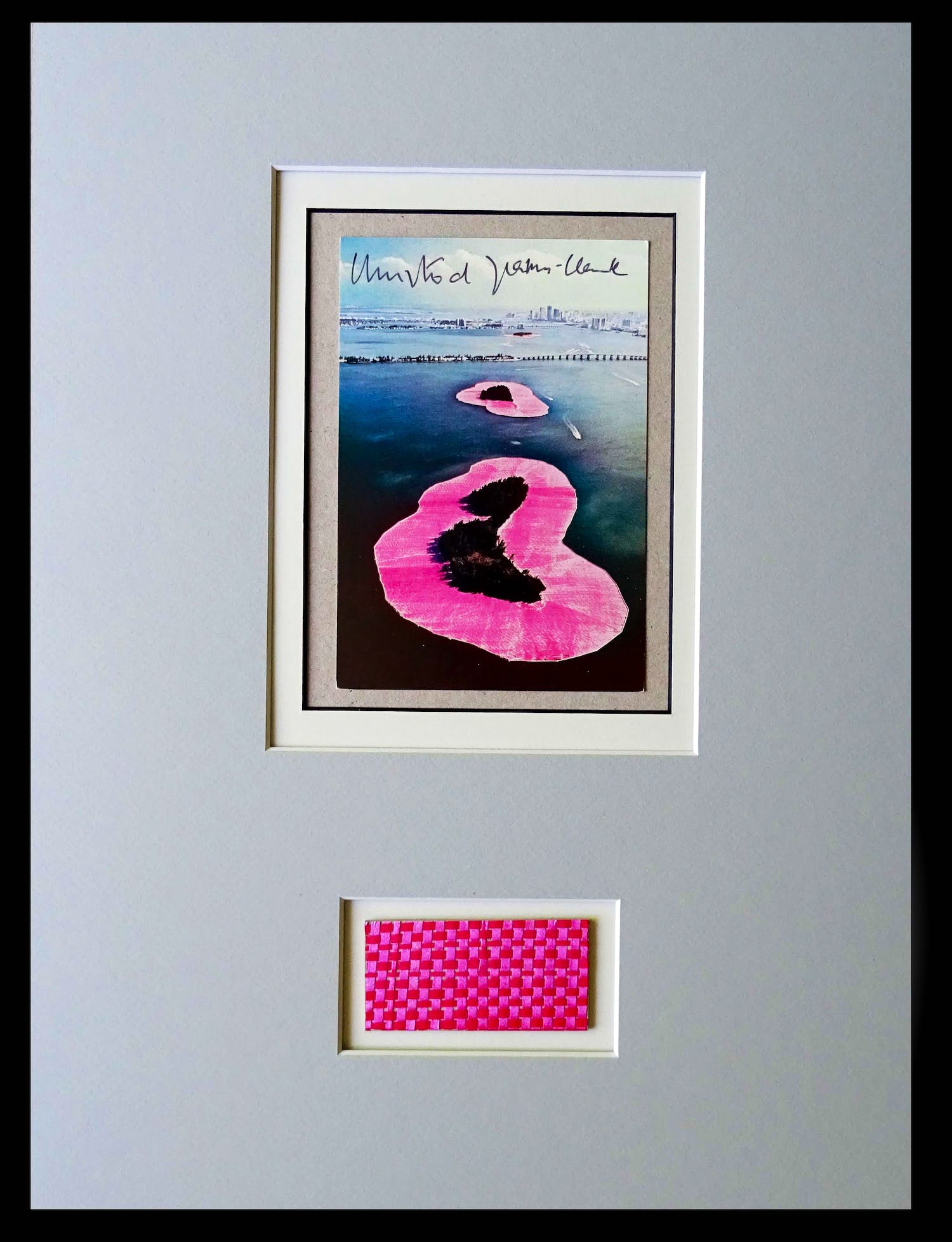 Christo - Project " Surrounded Islands " 1983 - inc. original stofmonster verkocht voor € 139!