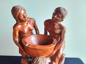 Niet of onleesbaar gesigneerd - Prachtig houten beeld van bontoc stam uit de Filippijnen kopen? Bied vanaf 1!