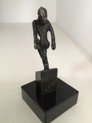 Corry Ammerlaan - Sculptuur “ VRIJHEID “. Gesigneerd kopen? Bied vanaf 1!