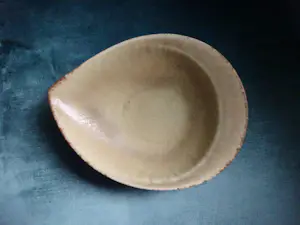 Carl-Harry Stalhane - Steengoed schaaltje in schelpvorm- Rorstrand Sweden kopen? Bied vanaf 145!