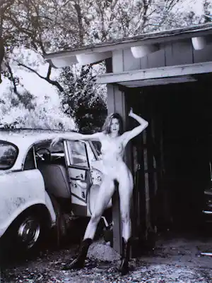 Helmut Newton - "Domestic Nude 8" (L.A.) - 1992 kaufen? Bieten Sie von 280!