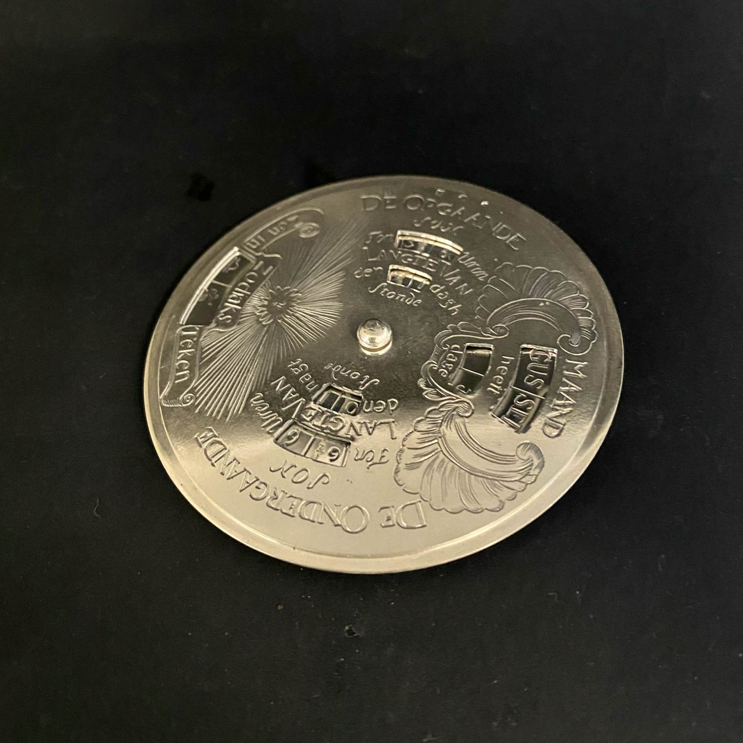 Koninklijke Van Kempen & Begeer - zilveren eeuwigdurende kalender Hard disc Begeer kopen? Bied vanaf 125!