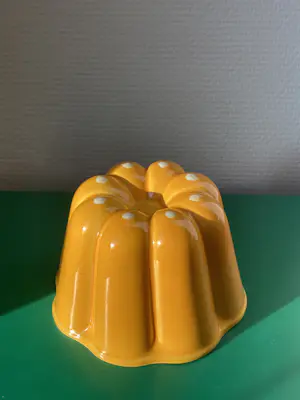 Kunstaardewerkfabriek Regina - Gele puddingvorm (aardewerk) kaufen? Bieten Sie von 1!