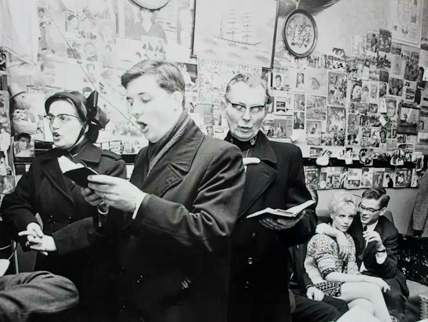 Cor Jaring - Foto: Leger des Heils met majoor Bosshardt verkocht voor € 125!