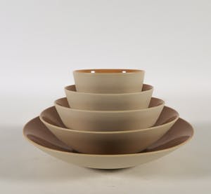 Vincent de Rijk - Set aardewerken kommetjes met perzikkleurige binnenzijde kopen? Bied vanaf 60!