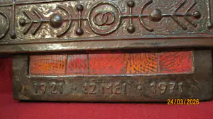 Lou Manche - Wandplak met figuren kopen? Bied vanaf 50!