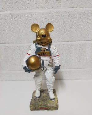 Hannes D'Haese - Mickey Mouse in space kopen? Bied vanaf 100!
