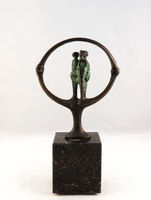 Wim Rijvers - Brons en hardsteen, Zonder titel verkocht voor € 350!